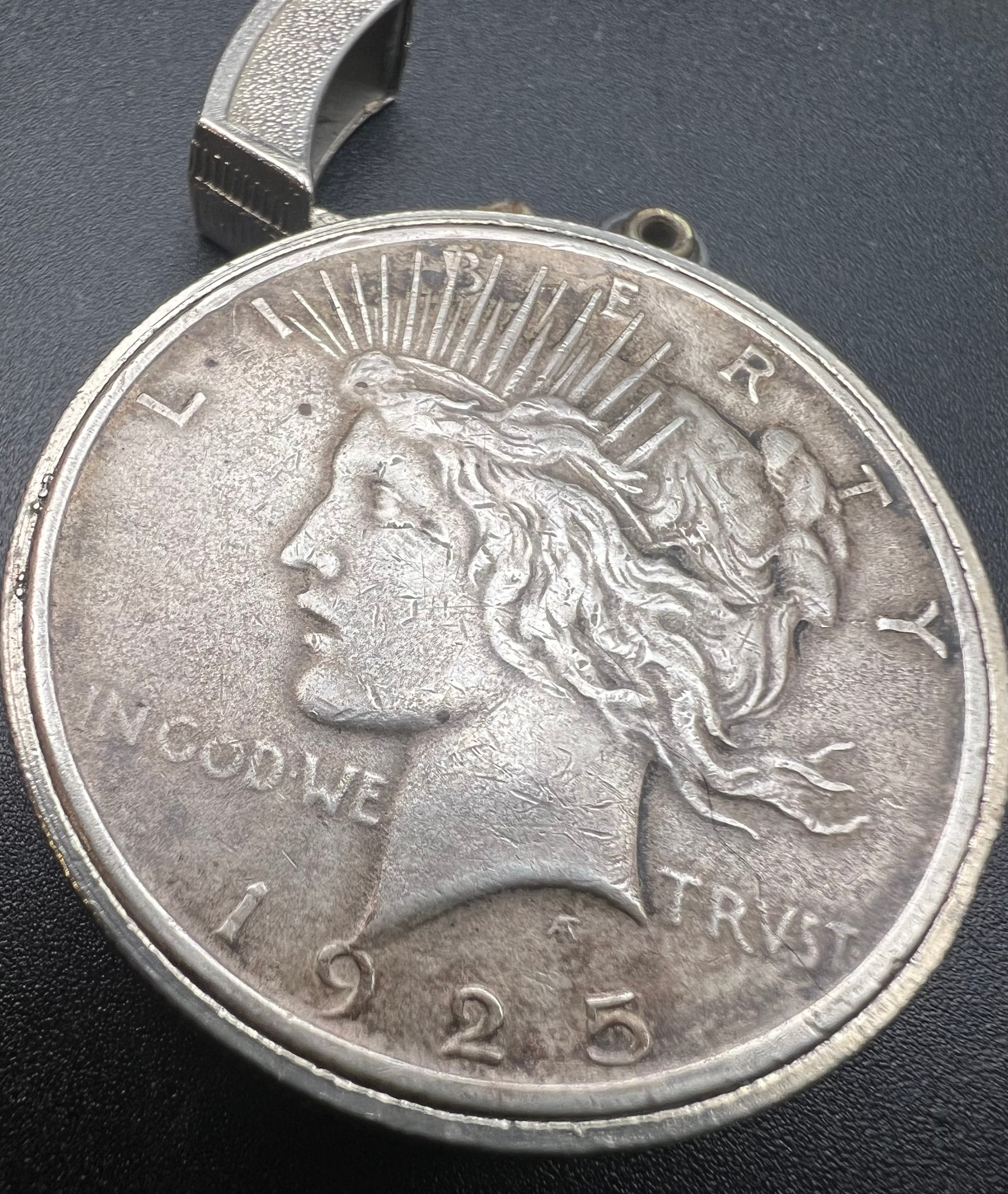 1925-D Peace Dollar Lighter - Needs Flint