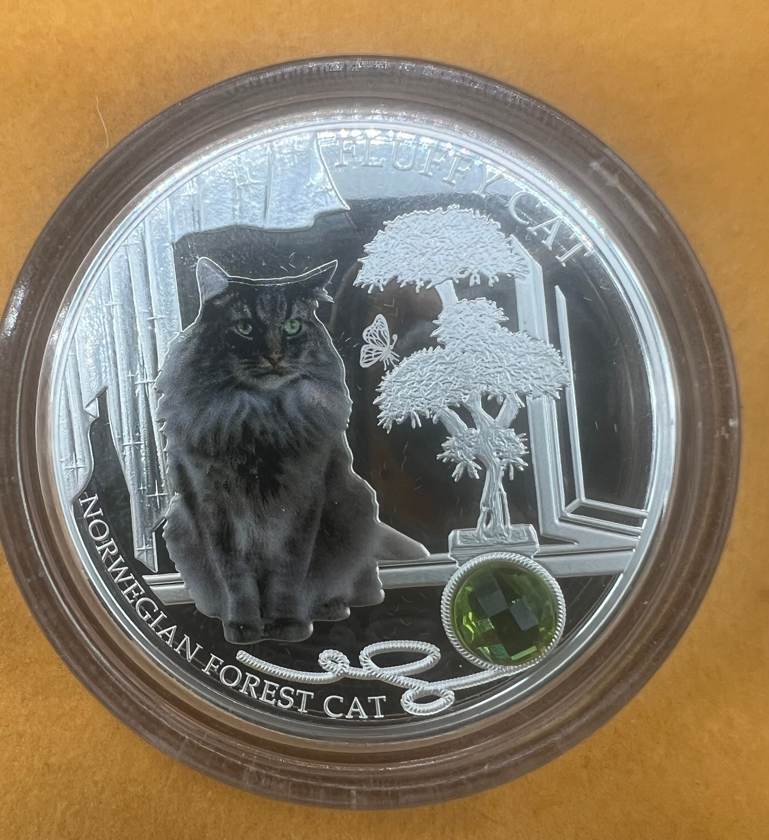 2014 Fiji Norwegian Forest Cat 1oz Proof .999 Silver With Gemstone