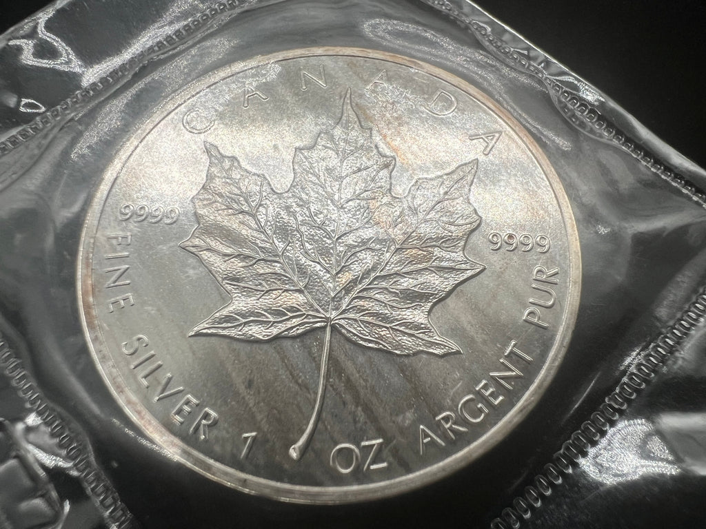 1988 Canada Maple Leaf In Original Mint Packaging